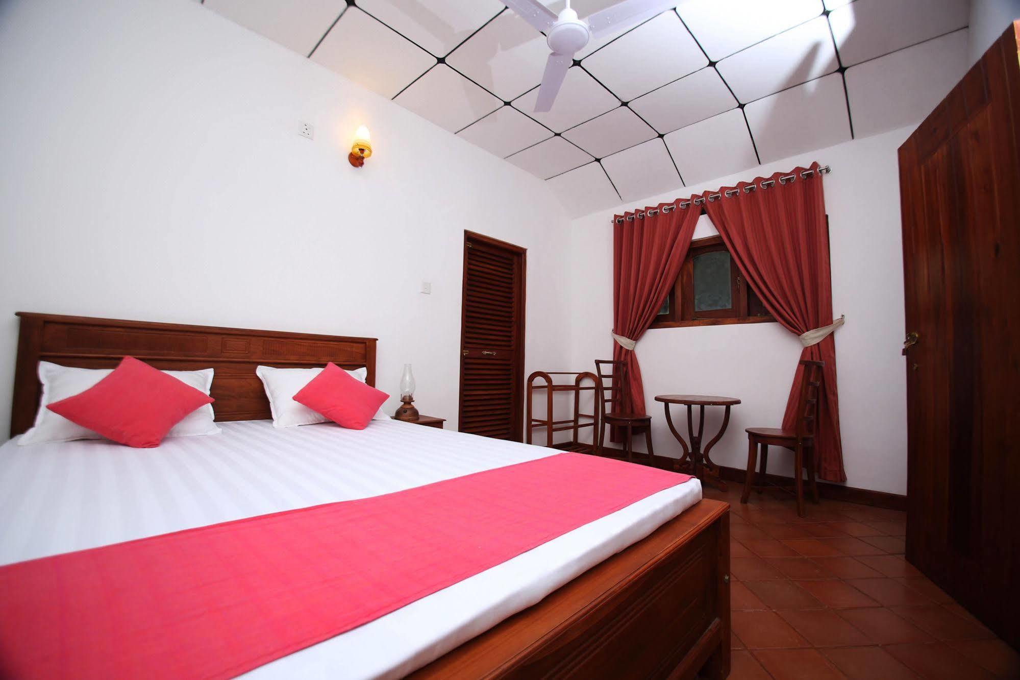 Summer Dew Villa Talpe Dış mekan fotoğraf